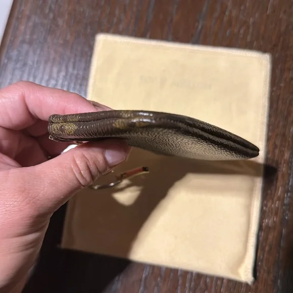 AUTHENTIC LOUIS VIUTTON KEY CLES - Picture 8 of 13